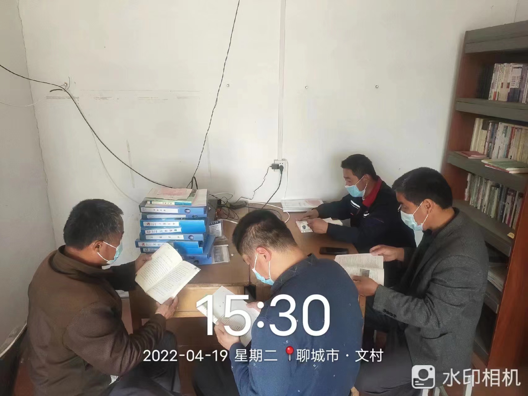 【冠县】清水镇文阎村开展以“全民阅读正当时 书润乡村向未来”为主题的全民阅读活动