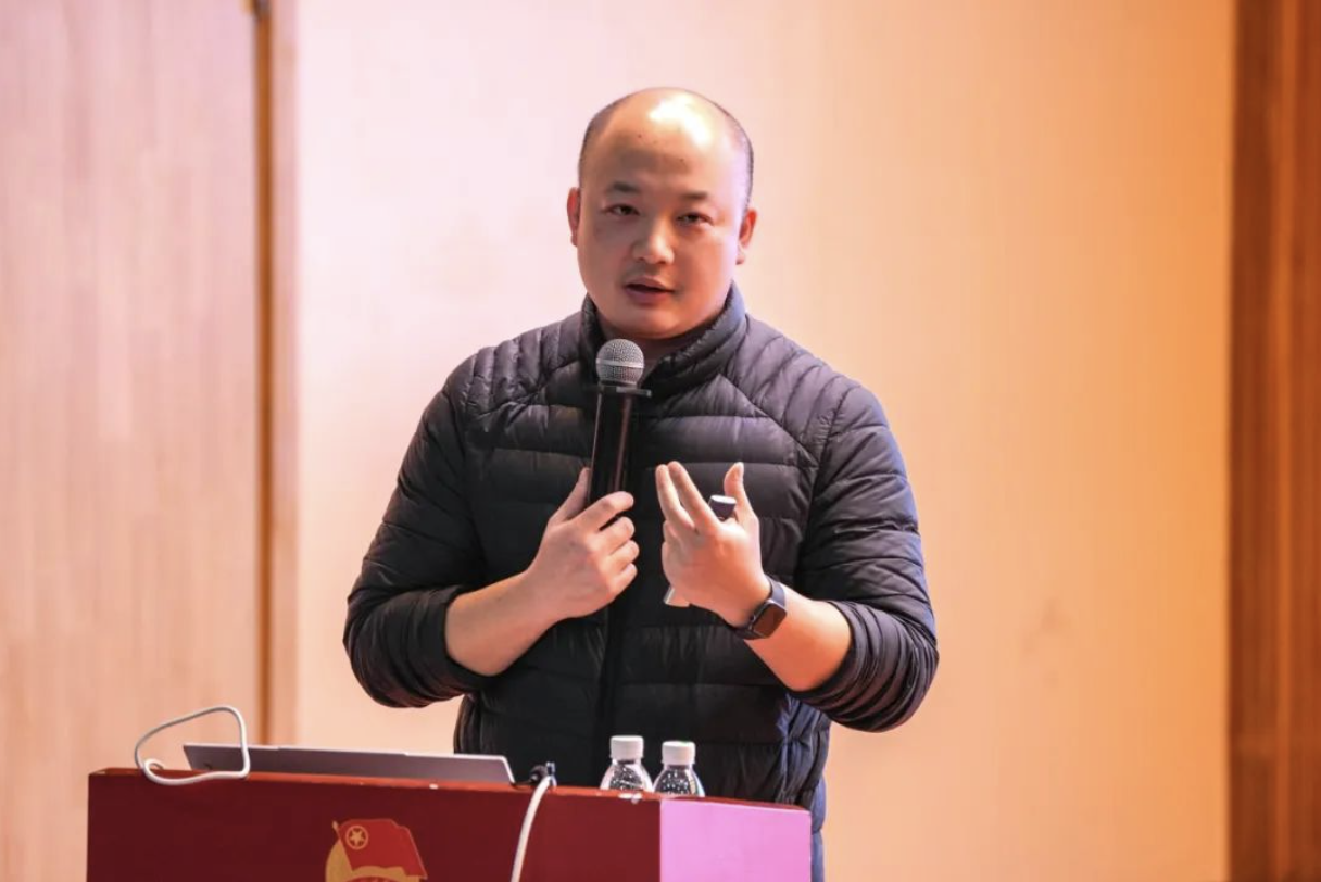 ??2025-03-05 21.36.24.png