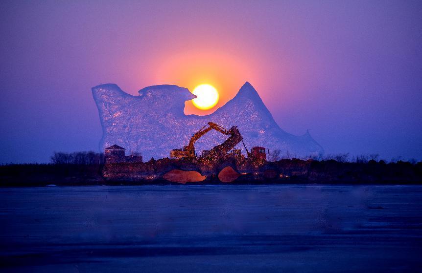 《牵引太阳》 李军