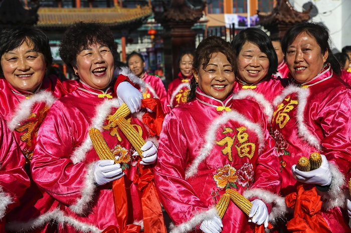 《我们的生活充满阳光》作者:靳巧云