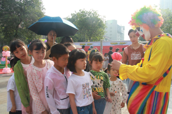 1信息80 彭州市图书馆举行“书香端午·阅动六一”全民阅读特别活动320.png?v=1749296644425
