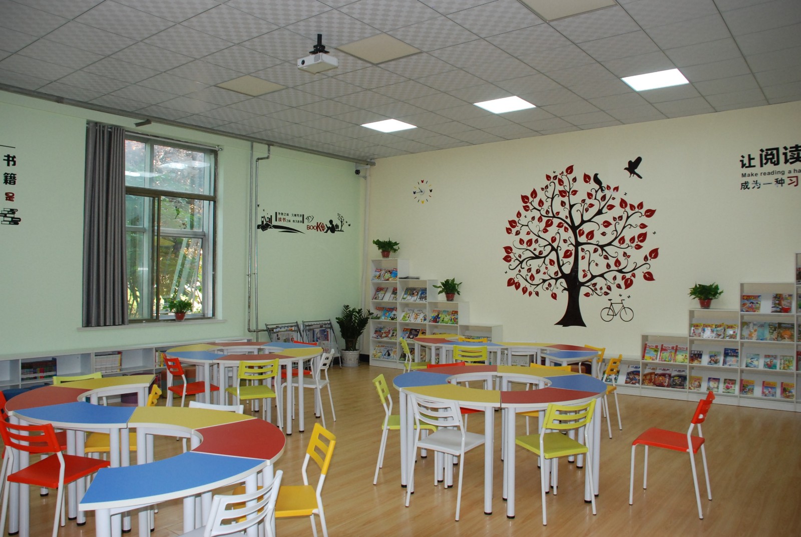 少儿阅览室 (2)