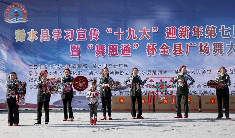 5.布衣走秀_副本