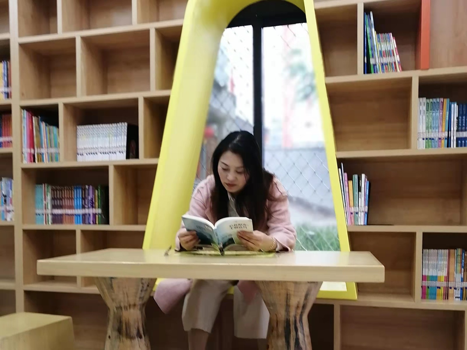 疫情线下的朗诵者2 疫情线下的朗诵者2