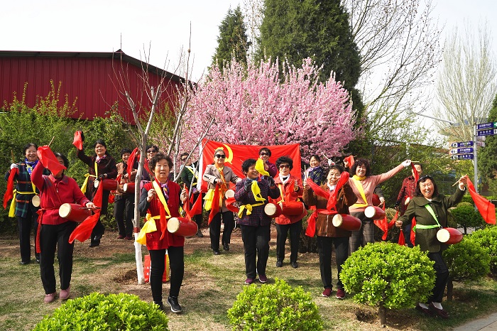 《百年颂》谷牛 (1) 《百年颂》谷牛 (1).jpg