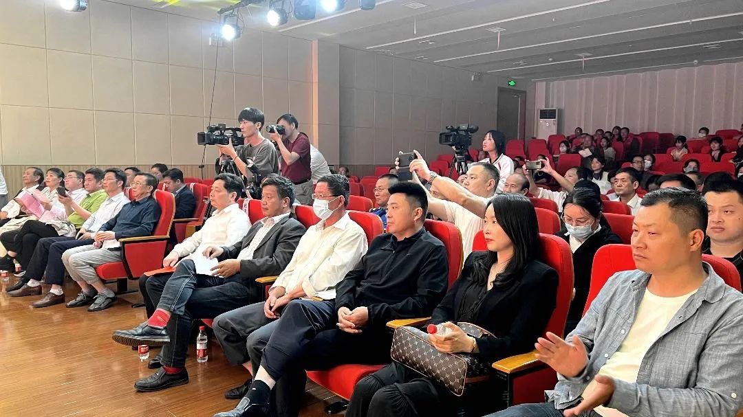 8477e6ae55b67f93dc772221ff17c68a 8477e6ae55b67f93dc772221ff17c68a.jpg