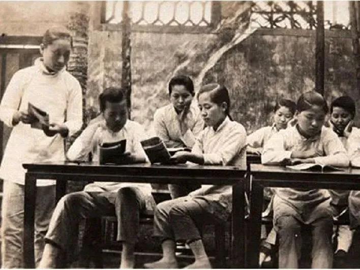 课堂上 课堂上.jpg