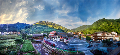 aa07--DSC_4428清水长寿村地处湖南新邵县坪上镇、朗概山脉下的狭长山谷中。这里山清水秀、风景宜人,堪称一处天造地设的“世外桃源”。图为清水长寿村景观。 aa07--DSC_4428清水长寿村地处湖南新邵县坪上镇、朗概山脉下的狭长山谷中。这里山清水秀、风景宜人,堪称一处天造地设的“世外桃源”。图为清水长寿村景观。.jpg