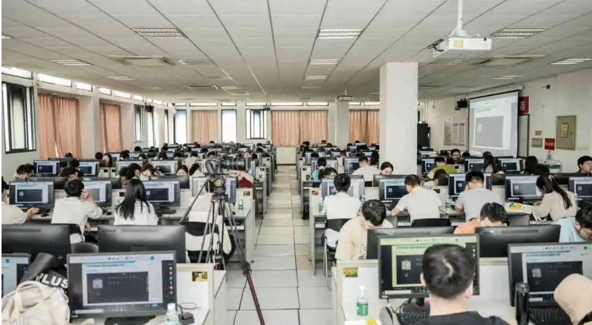 ??2024-04-01 23.27.50.png