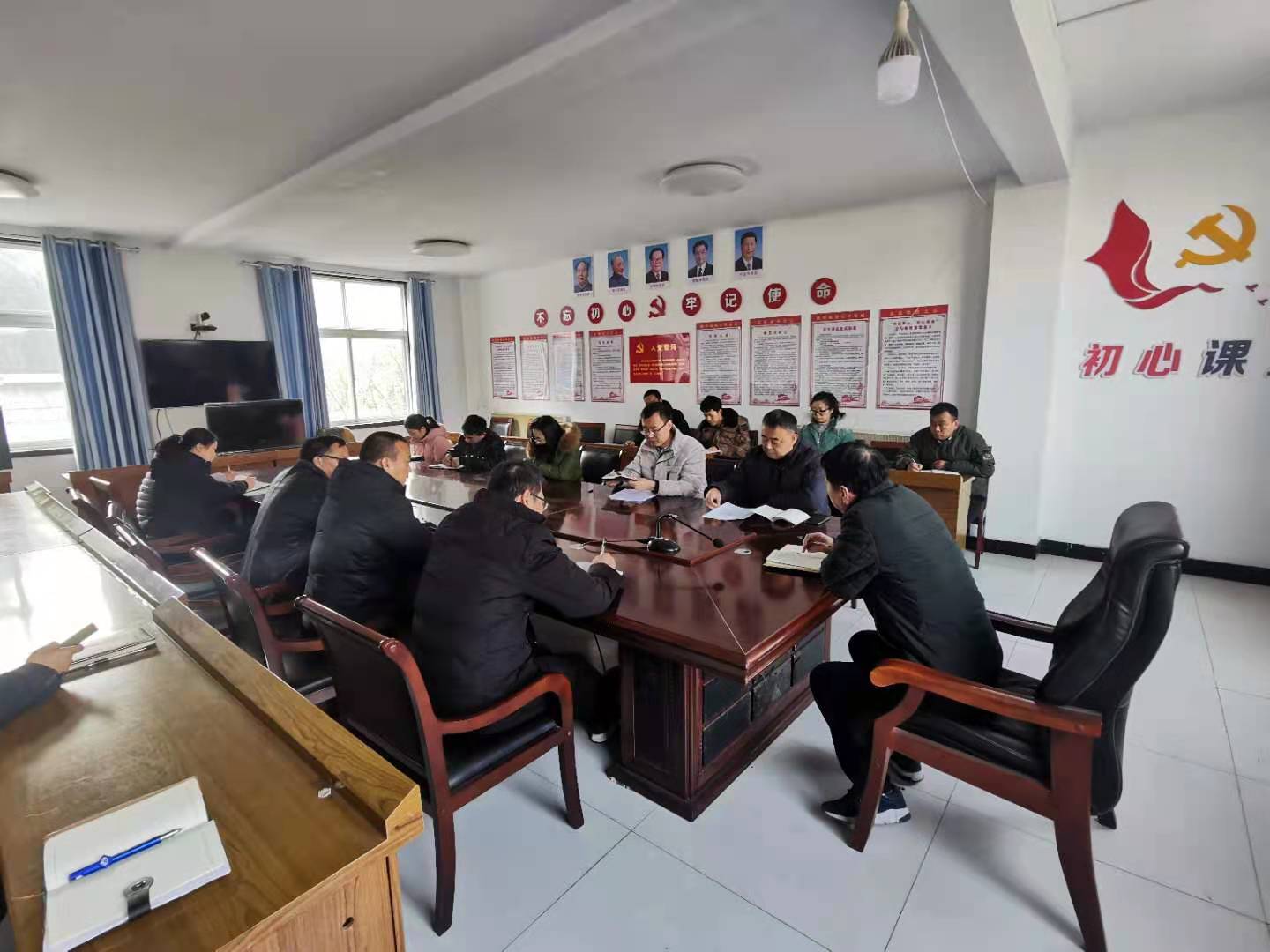 2f0dc1186bd8ebe9b4516a9c5db80f4 2f0dc1186bd8ebe9b4516a9c5db80f4.jpg