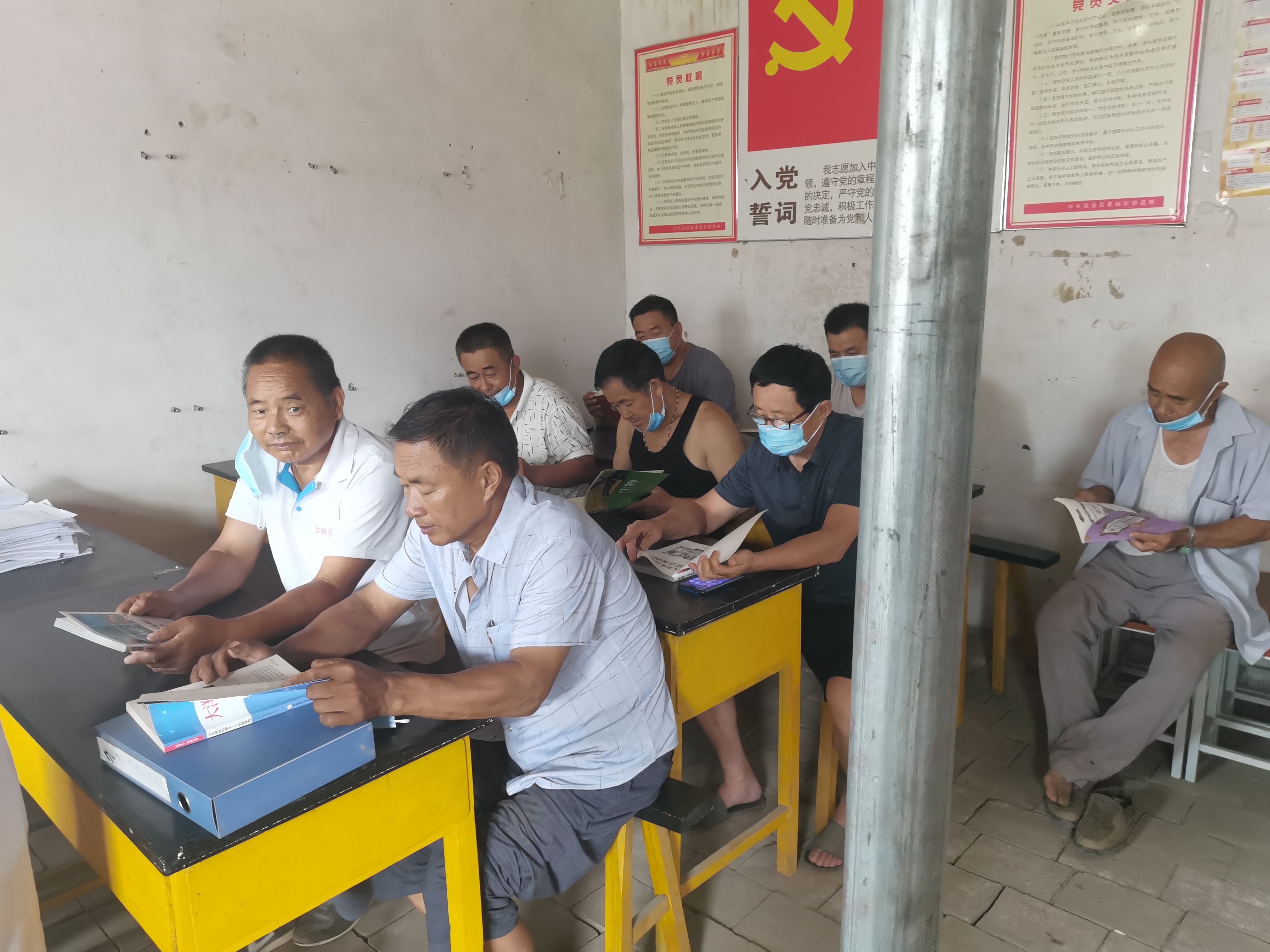 【冠县】“初心永铸 百年芳华”百年百部红色经典诵读活动走进清水镇后蒋寨村