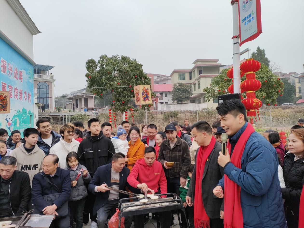 丰富多彩的娱乐活动2 丰富多彩的娱乐活动2.png