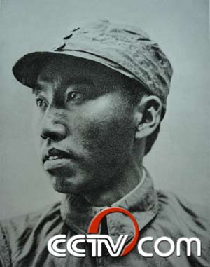 抗战英烈——【左权】抗战牺牲的八路军最高将领。(1906-1942),湖南醴陵人。是我军杰出的军事家,抗战中我党牺牲的最高将领。周恩来称他“足以为党之模范”,朱德赞誉他是“中国军事界不可多得的人才”。 抗战英烈——【左权】抗战牺牲的八路军最高将领。(1906-1942),湖南醴陵人。是我军杰出的军事家,抗战中我党牺牲的最高将领。周恩来称他“足以为党之模范”,朱德赞誉他是“中国军事界不可多得的人才”。.jpg?v=1764802304411