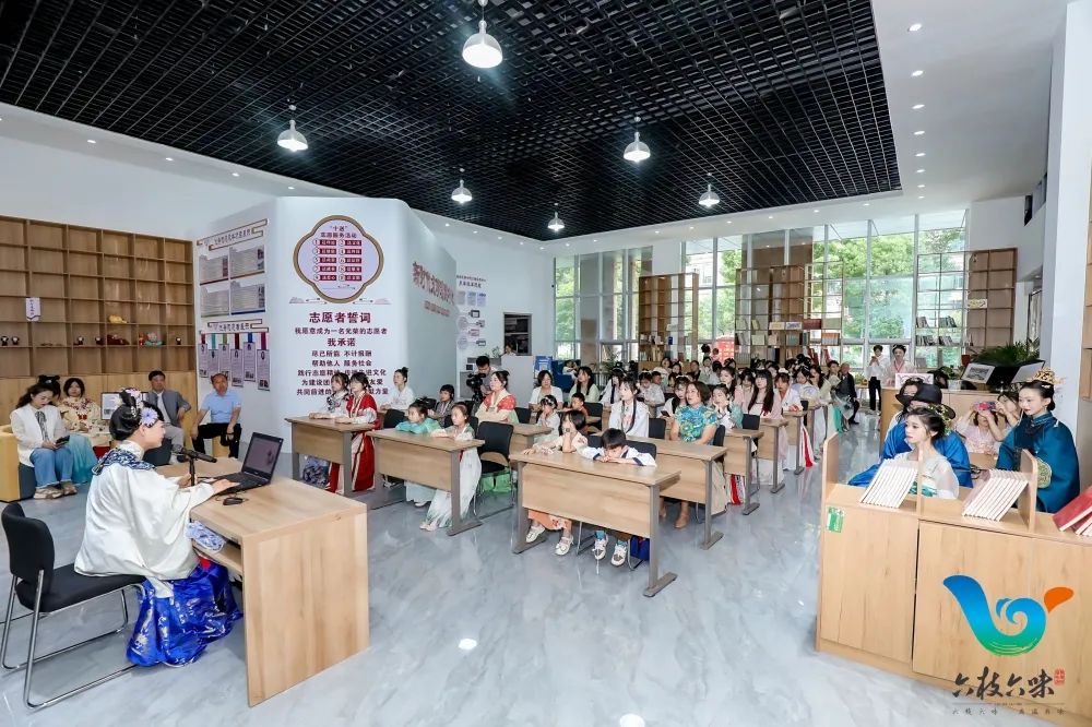 2 2.jpg?v=1762802649159