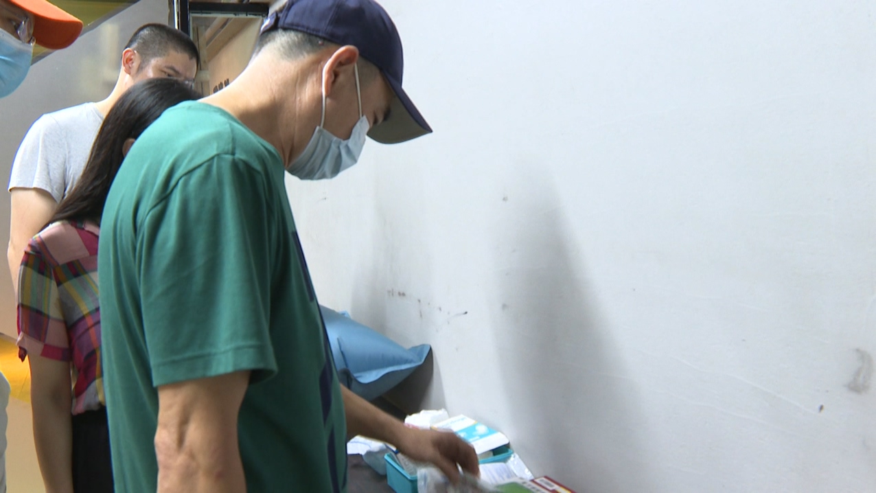 我县开展游泳馆疫情防控及安全生产管理落实情况专项检查.mp4_20200731_105227.499