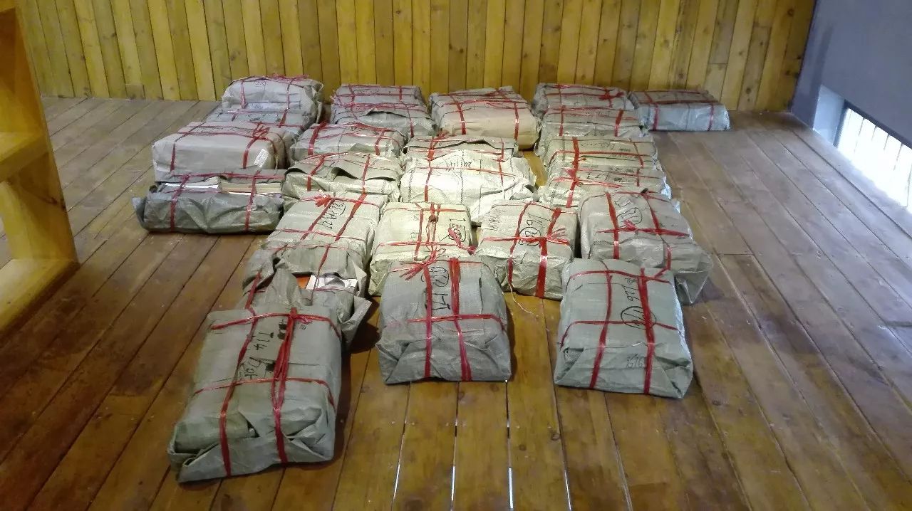 4 4.jpg?v=1766087116665