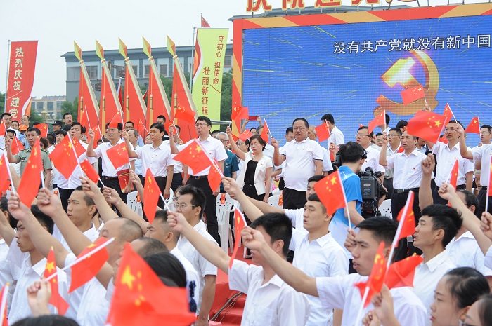 《没有共产党就没有新中国》柴兆坚