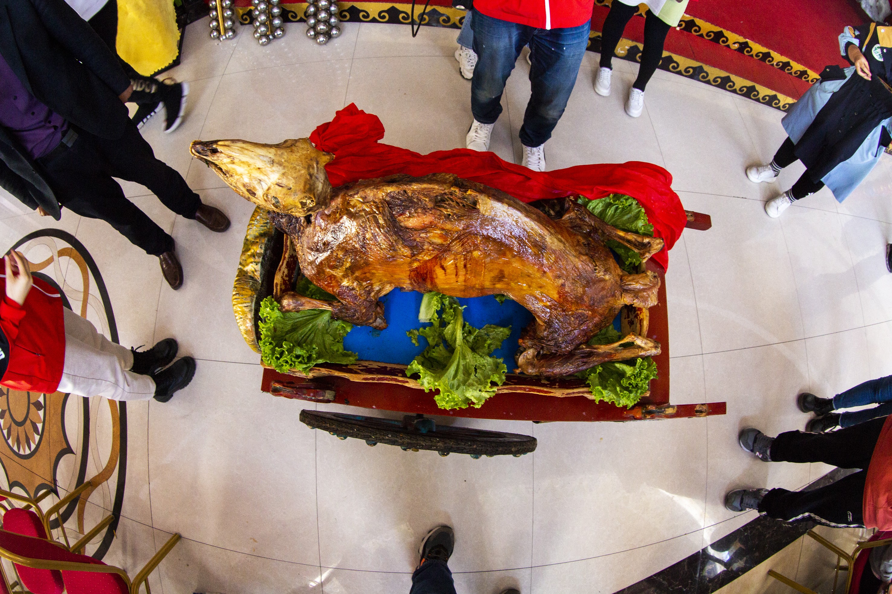 阿木塔烤全羊 阿木塔烤全羊.jpg