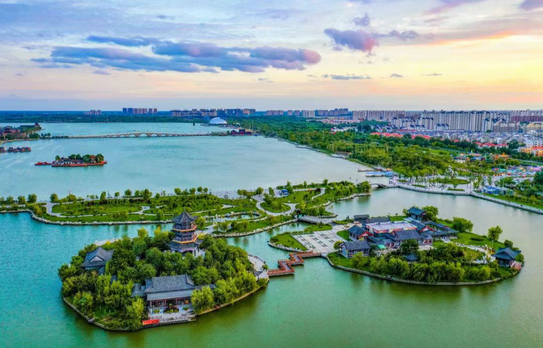 1824521010 1824521010.jpg