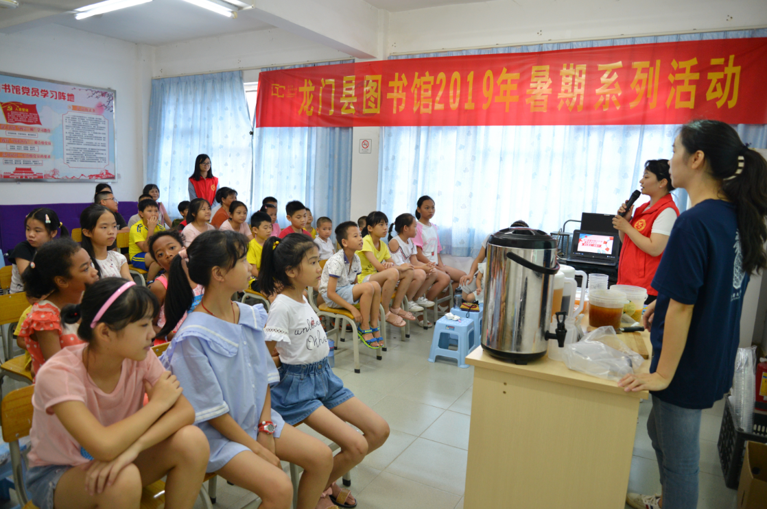 1563936738(1) 1563936738(1)