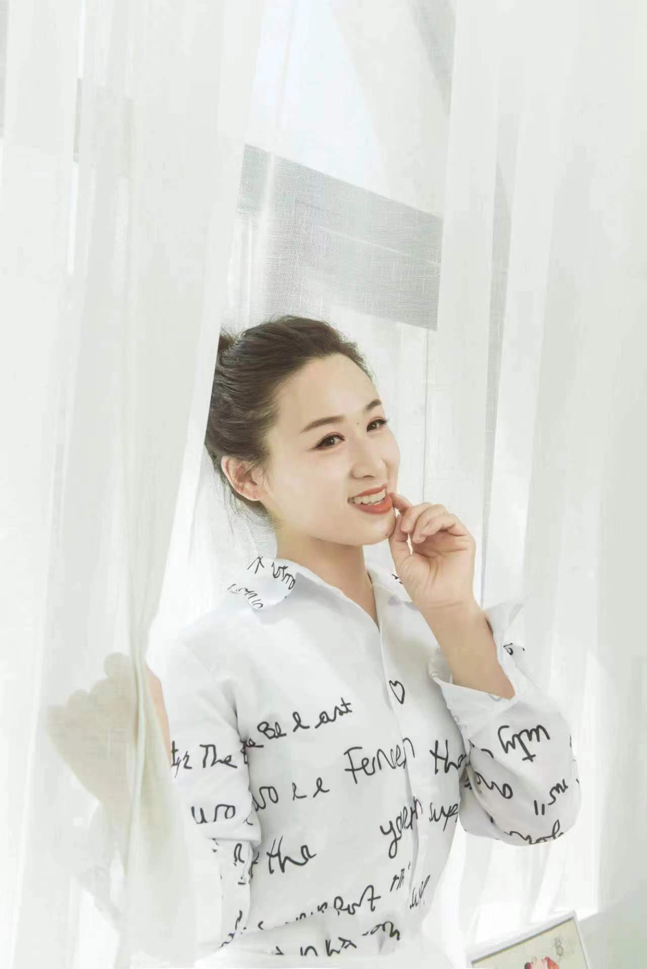 宋莉莉 宋莉莉.jpg