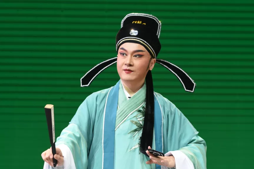 胡醇饰演梁山伯 (3).JPG 图片