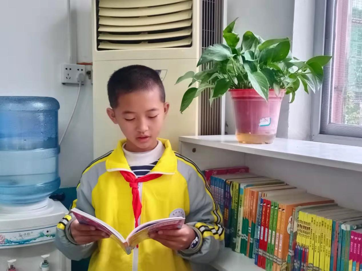 杨俊豪.png?v=1748373554395