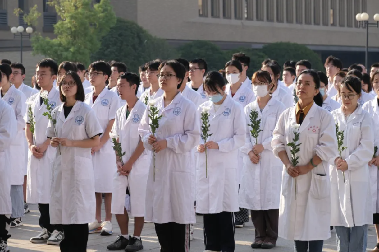 ??2024-10-09 20.34.04.png