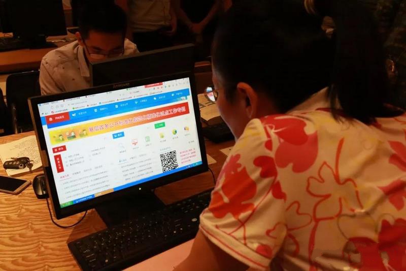 验收组组长冯翠红