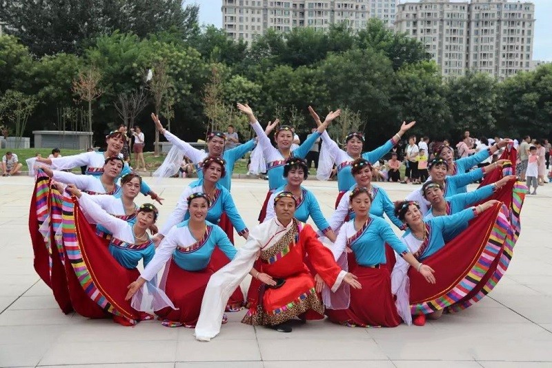 第三届“千人曼舞”4