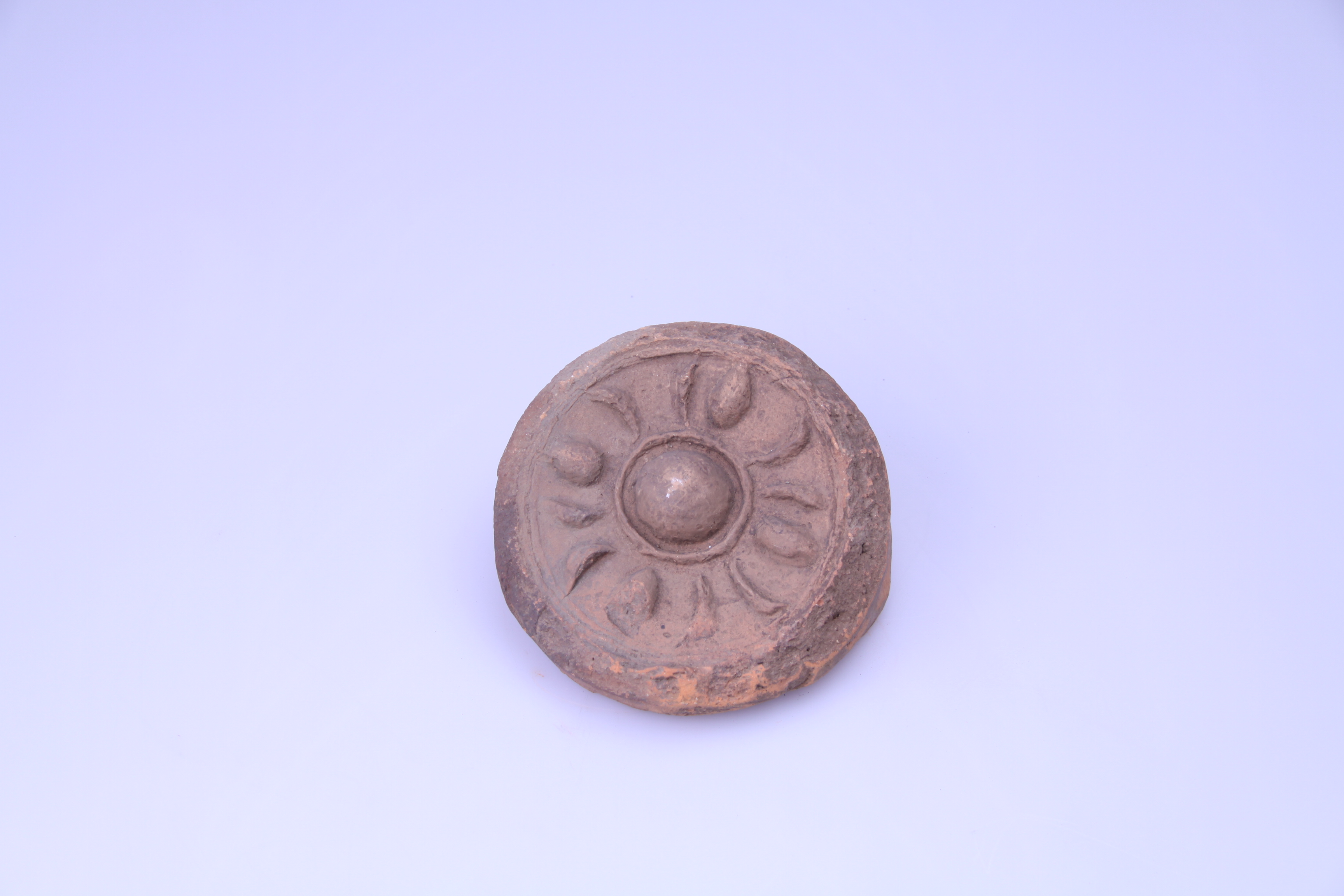 高句丽时期莲花瓣纹瓦当 高句丽时期莲花瓣纹瓦当.jpg