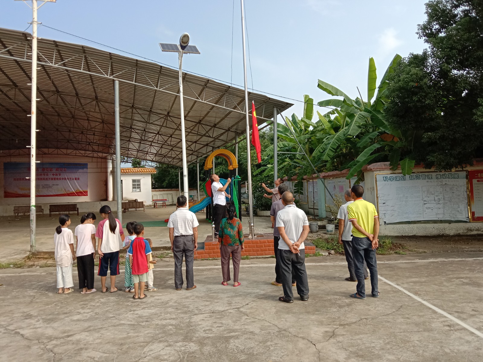 樟村国庆节开展听党话 感党恩 跟党走“国旗工程 在国旗下讲国旗国歌故事”主题宣讲.jpg