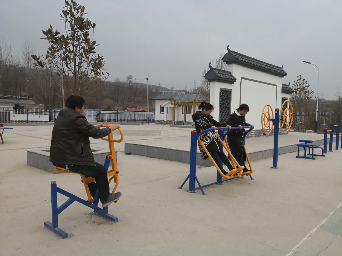 村民积极参加健身运动 村民积极参加健身运动.png