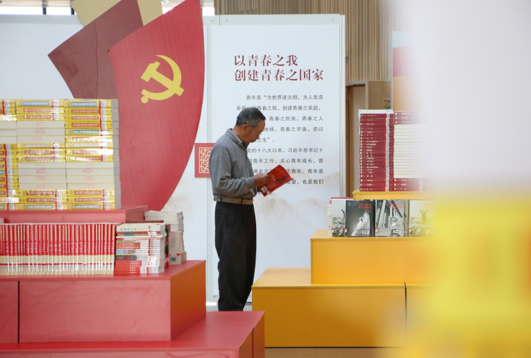 珠海金湾区图书馆简介(各区域加图片介绍)330