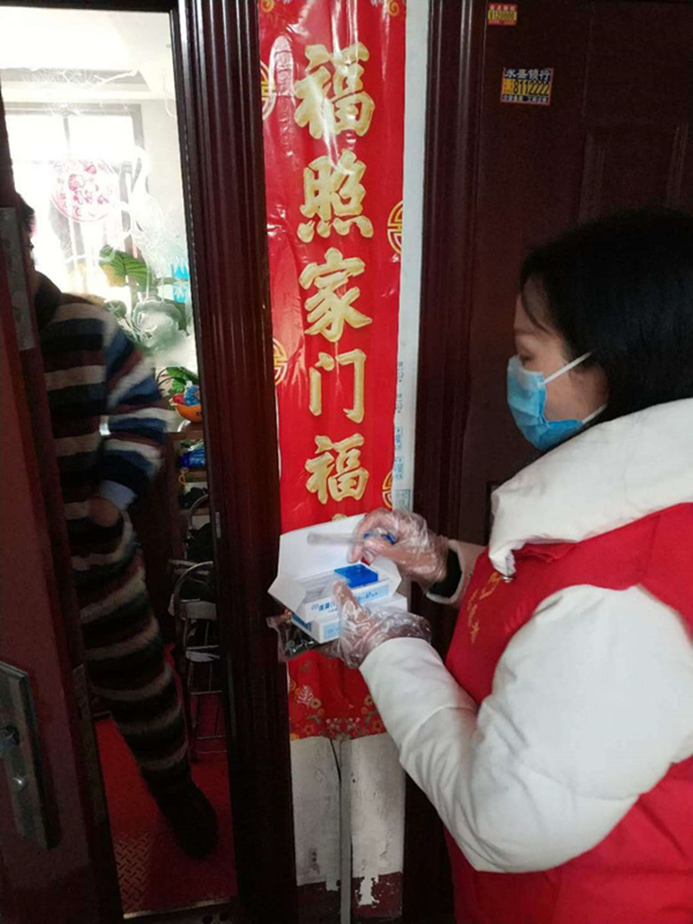 发放体温计 发放体温计.jpg