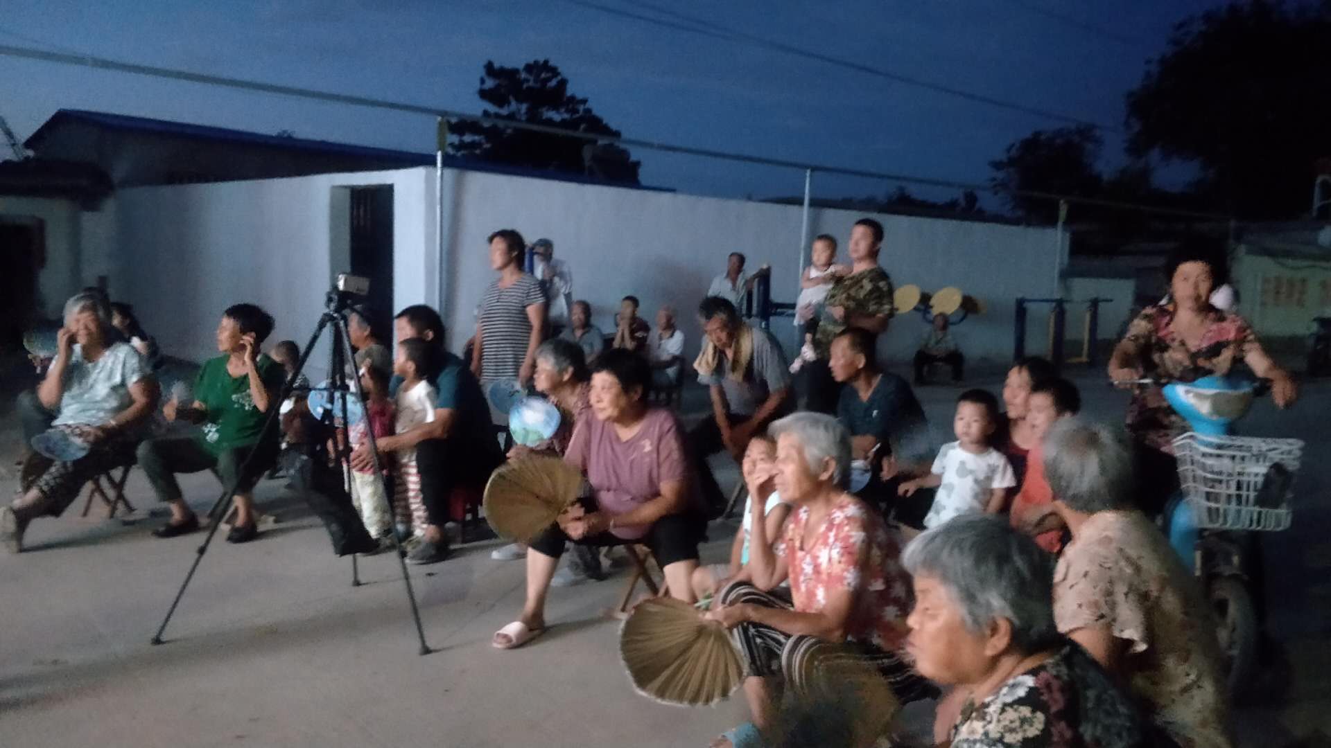 前军屯村7月1日
