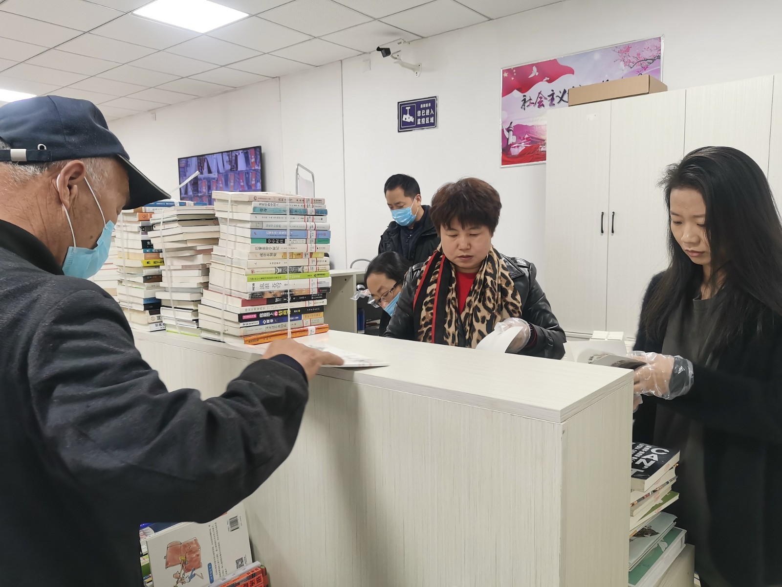 图1.jpg