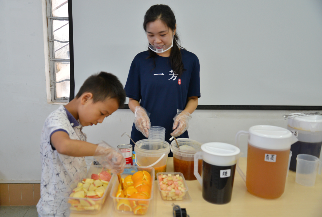 1563936825(1) 1563936825(1)