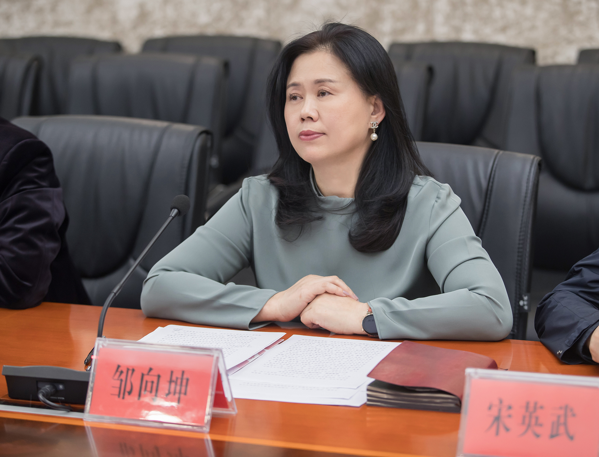 _V5I2514 _V5I2514.jpg