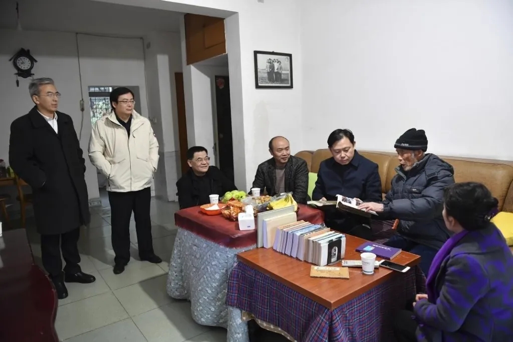 640.webp (1) 640.webp (1).jpg