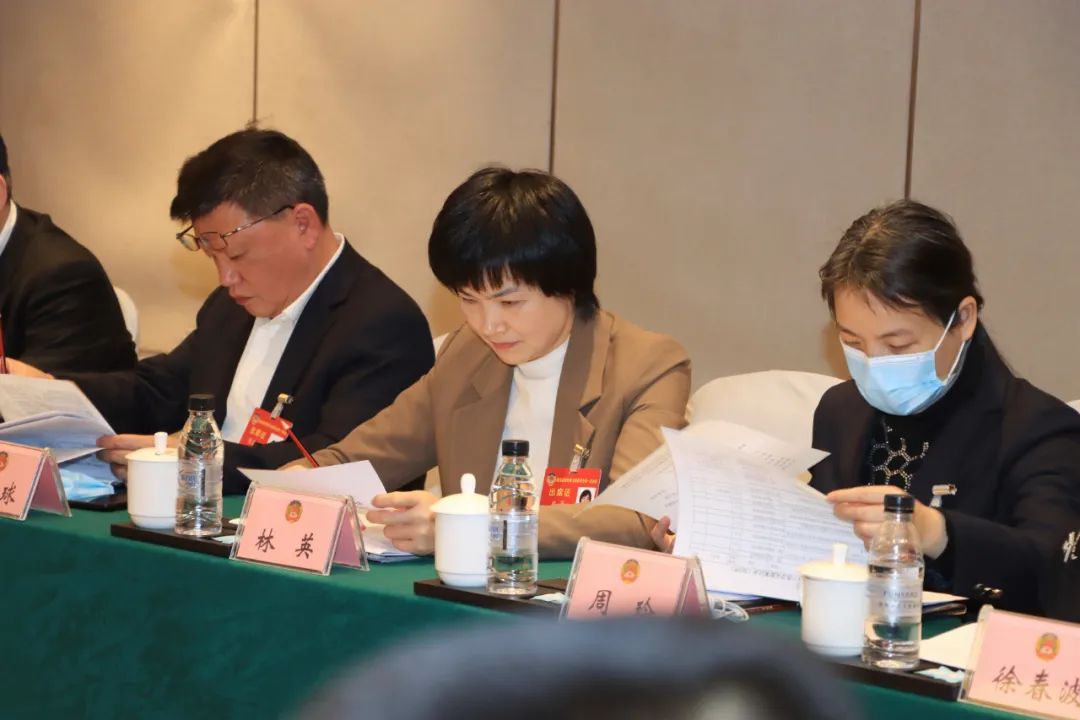 4 4.jpg?v=1765870002014