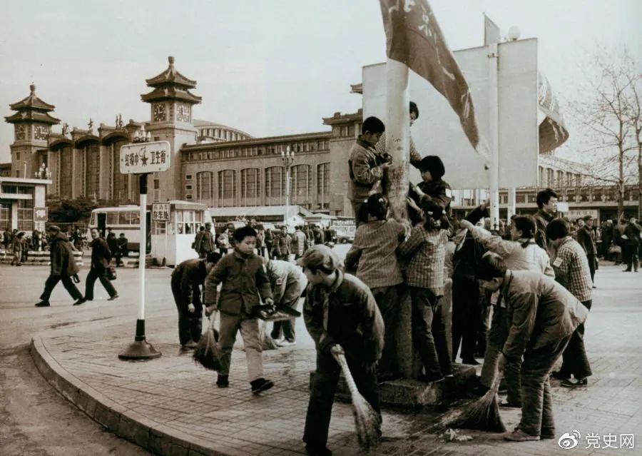 【党史百年·天天读】2月 25日