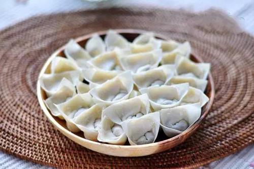 冬至暖心活动--包馄饨