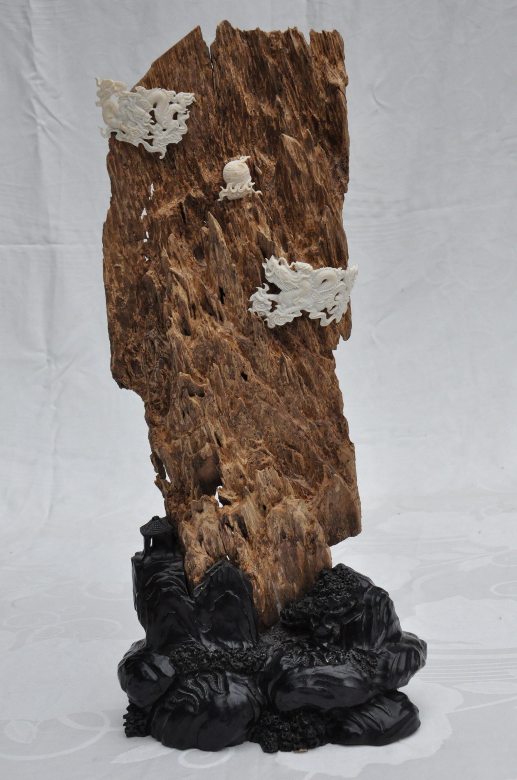 山东阳谷状元红沉香飞龙在天