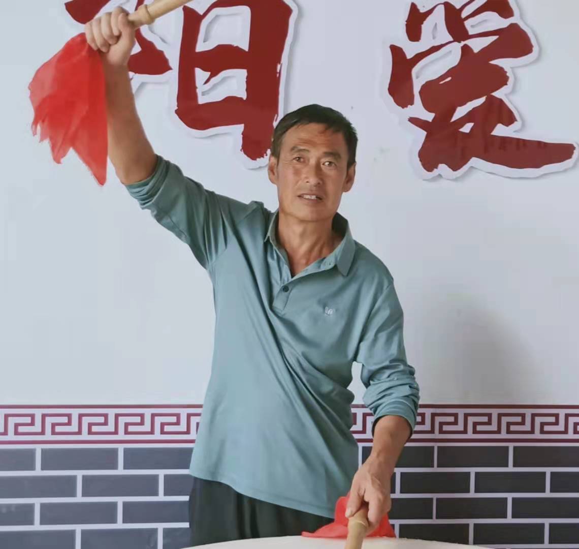 韩艾明 韩艾明.jpg