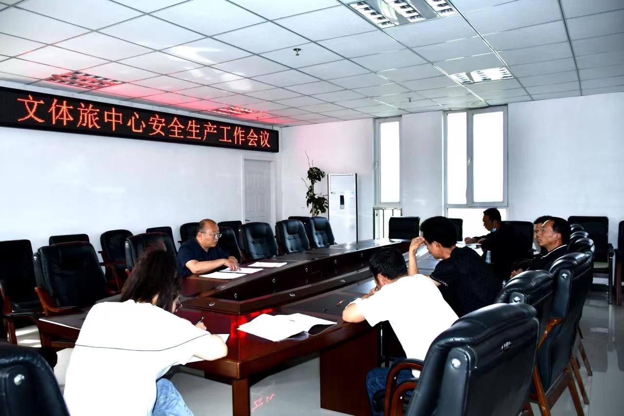 2e5733d53a94f633b3d68e5a37bf293 2e5733d53a94f633b3d68e5a37bf293.jpg