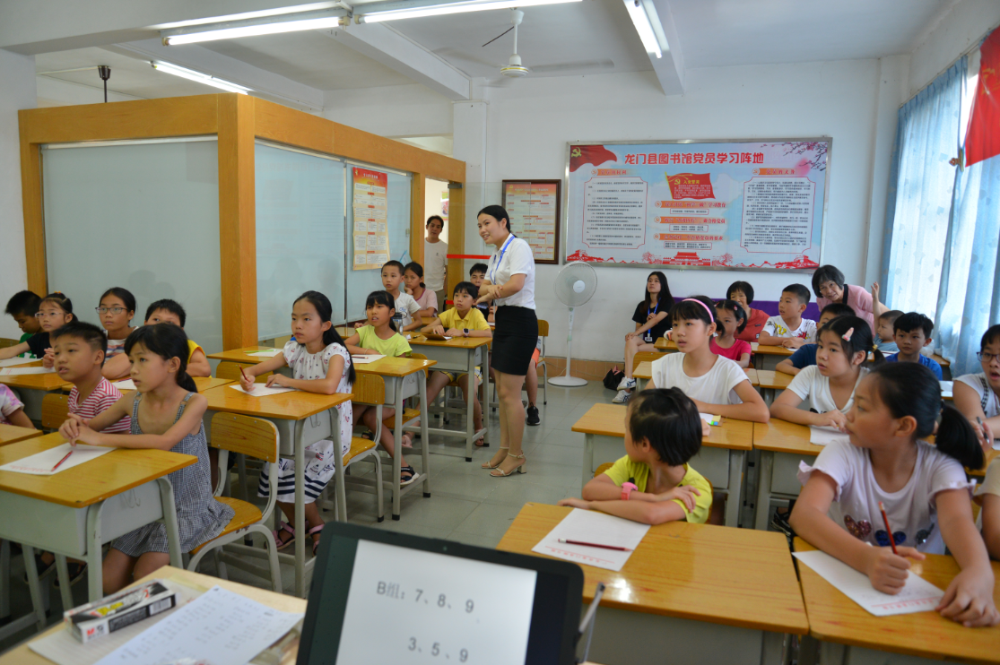 1563414165(1) 1563414165(1)