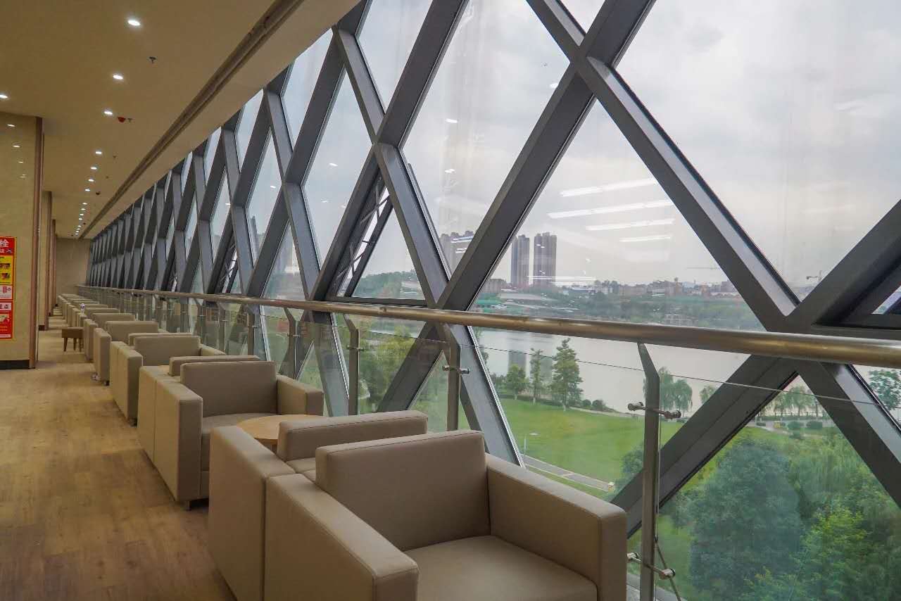 9二层图书阅读区3