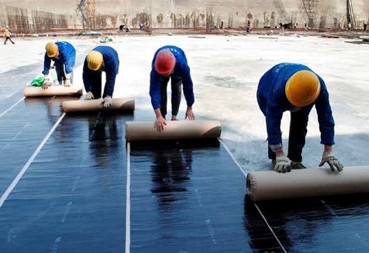 根据正在起草中的户外运动服装冲锋衣报批稿规定