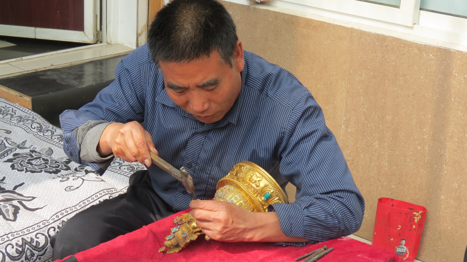湟中-李成-湟中银铜器制作与鎏金技艺-省级代表性传承人4